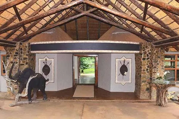 Amakhosi Lodge Entrance